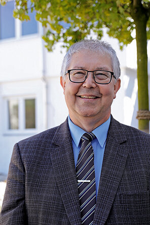 Dr. Joachim Zech, Head of Research & Development of Dental Impression Materials, 3M Oral Care, Seefeld, Germany