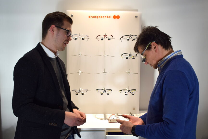 Natürlich hatten Interessierte die Chance alle orangedental Produkte zum Röntgen-Symposium auszuprobieren. © DTI