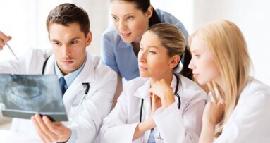 Londra: medicii dentiști vor fi redirecționați către munca în spitale