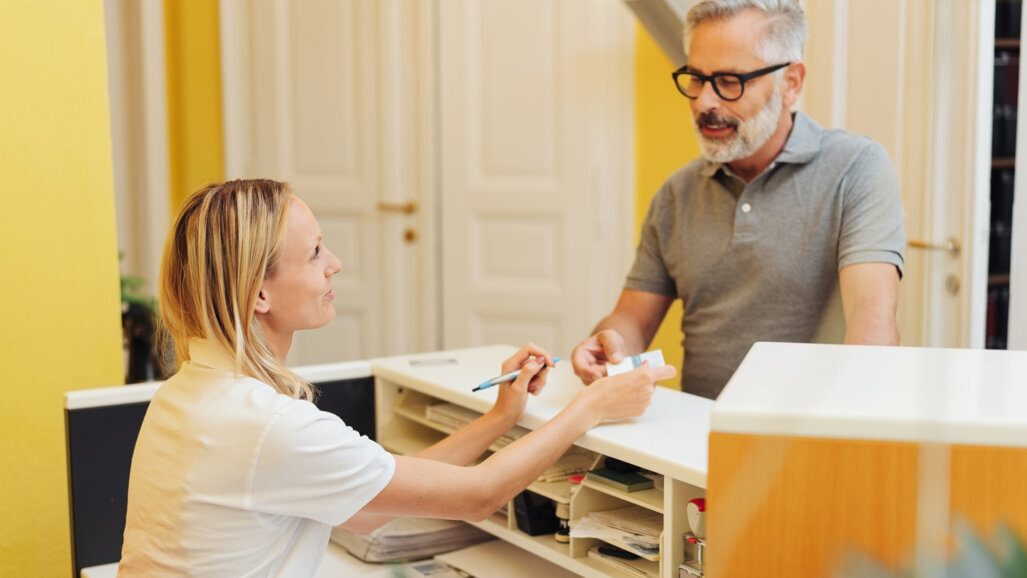 Study reveals significant psychosocial challenges among dental administrative staff