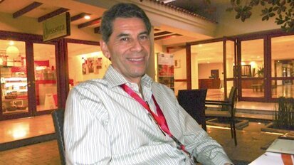 “El odontólogo debe aprender del paciente”