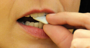 Kaugummi als Frühwarnsystem bei Implantatkomplikation