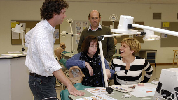 “Tandarts moet verplicht nascholen”