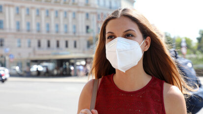 Tek Bir Maske 450 Yılda Yok Oluyor