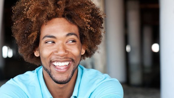 Metade dos estadunidenses está satisfeita com a saúde bucal