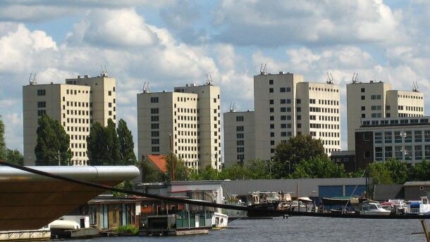 Aanklacht zware mishandeling tegen tandarts Bijlmerbajes