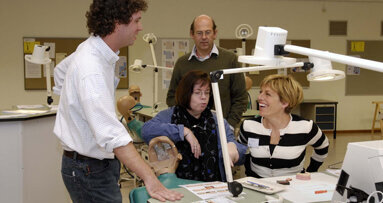 “Tandarts moet verplicht nascholen”