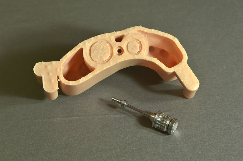 Fig. 17_Il modello prototipato: dettagli della posizione certa dell’analogo digitale.