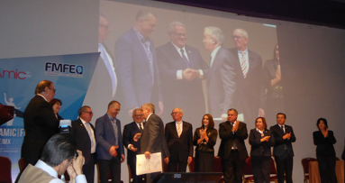 El Dr. Víctor Guerrero recibe la mayor distinción de ADM