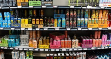 UK dentists back energy drink ban for under-16s