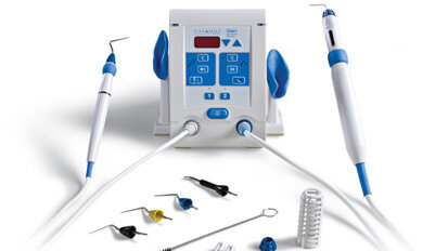 Obturation system positions pack and flow side by side