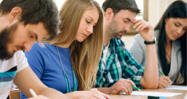 Bewerberansturm für Aufnahmetest zum Medizinstudium