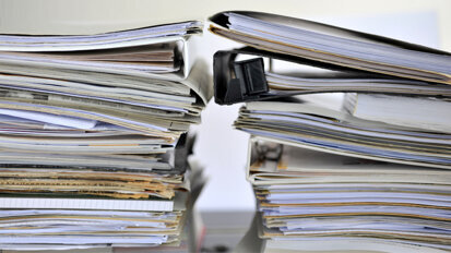 Ärztemonitor 2018: Bürokratie nimmt pro Woche einen Tag ein Ärztemonitor 2018: Bürokratie nimmt pro Woche einen Tag ein