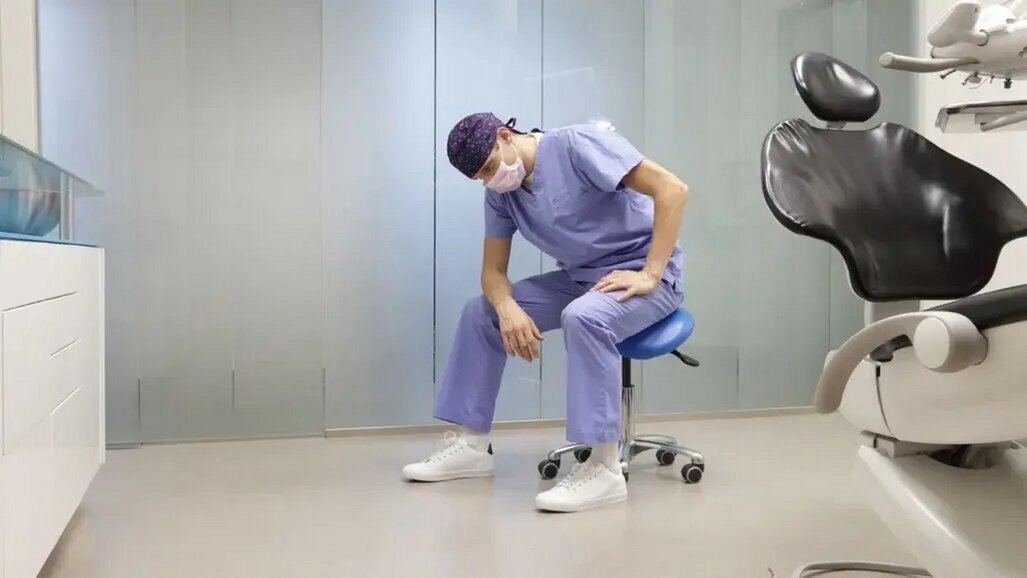 British Dental Journal upozorňuje na problematiku duševního zdraví dentálních profesionálů v nové sérii článků