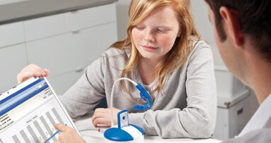 Chip in beugel houdt pubers in de gaten