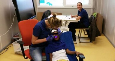 Tandarts in een asielzoekerscentrum