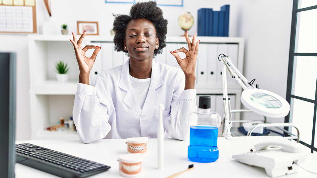 Oral-B UP TO DATE setzt Schwerpunkt auf ganzheitliche Gesundheit von Praxispersonal