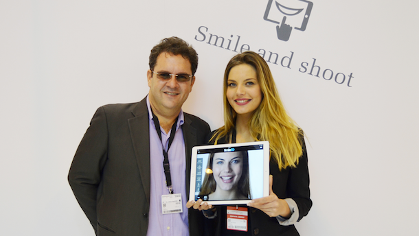 Phibo presenta Smile 5D, el programa de simulación del tratamiento para iPad
