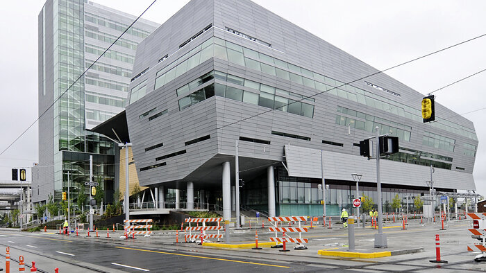 Ορισμένα ορθοδοντικά άγκιστρα συγκρατούν περισσότερα βακτήρια