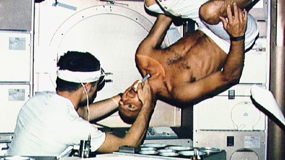 Entrevista: A extração de um dente deve ser o último recurso no espaço