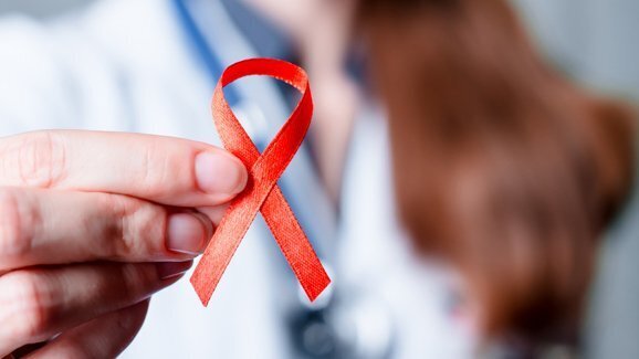 Universidade estadunidense recebe US$ 2 milhões para programa de cuidado bucal em pacientes com HIV