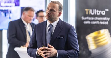 Nueva era de la implantología con el lanzamiento de las superficies Xeal y TiUltra