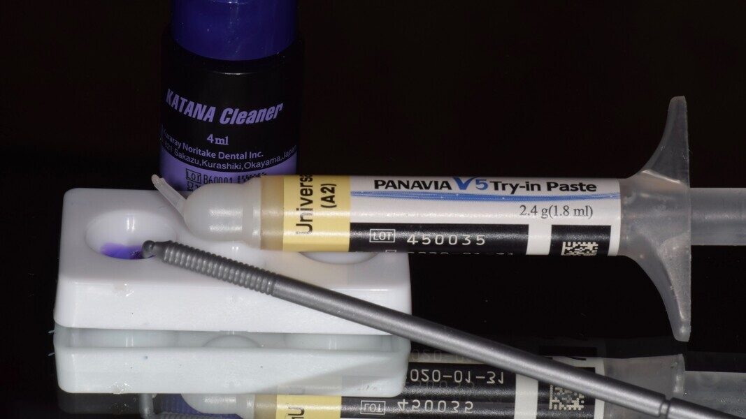 Fig. 3: Glycerine paste used for the try-in.