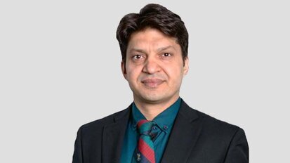 Royal College Of Surgeons Honours Dr Noor Ul Wahab With Fellowship