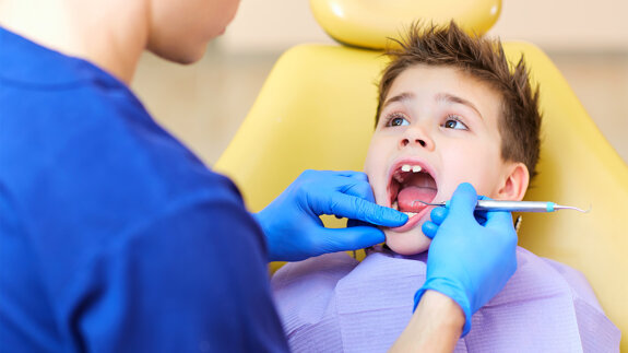 Schulzahnmedizin in Bern neu organisiert: zmk bern führt Angebot weiter und baut es aus