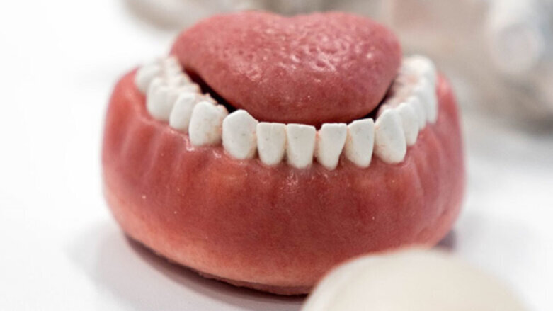 New realistic mouth models aim to improve dental education