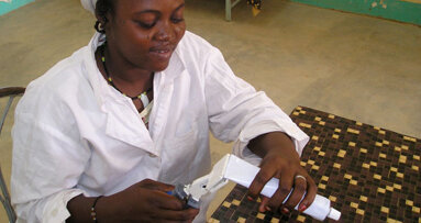 Per la prima volta prodotto un dentifricio in Burkina Faso da volontari italiani