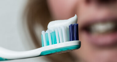 Le dentifrice fluoré : « médicament essentiel » pour la santé