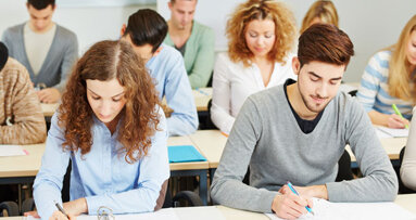 Uni W/H: Mehr Studienanwärter denn je