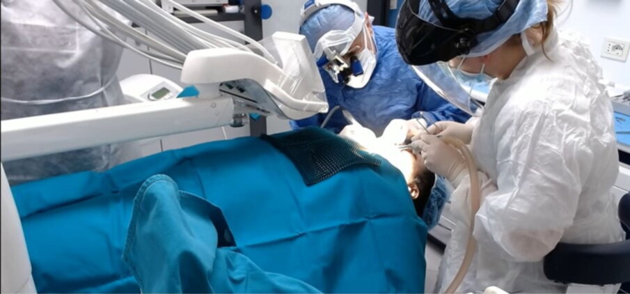 Figg. 45, 46_Implantologia chirurgica guidata.