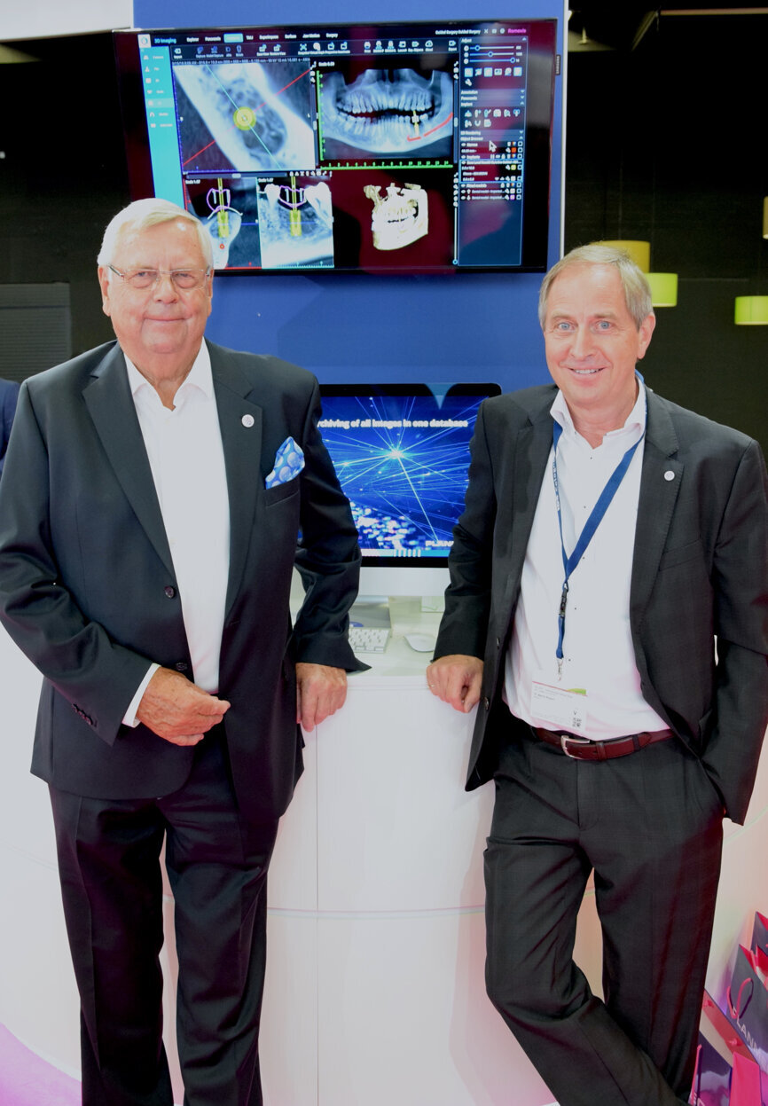 “Attending IDS is a must for Planmeca. We have been to every edition so far to showcase our products and we will continue to do so in the future”, said Planmeca CEO Heikki Kyöstilä (left). Dr Martin Rückert added that Planmeca’s newest acquisition of KaVo will set both companies up for good results because of their similar traditions. “The collaboration will be a great success for all involved and of course also for our customers”, Rückert explained. (Image: Dental Tribune International)