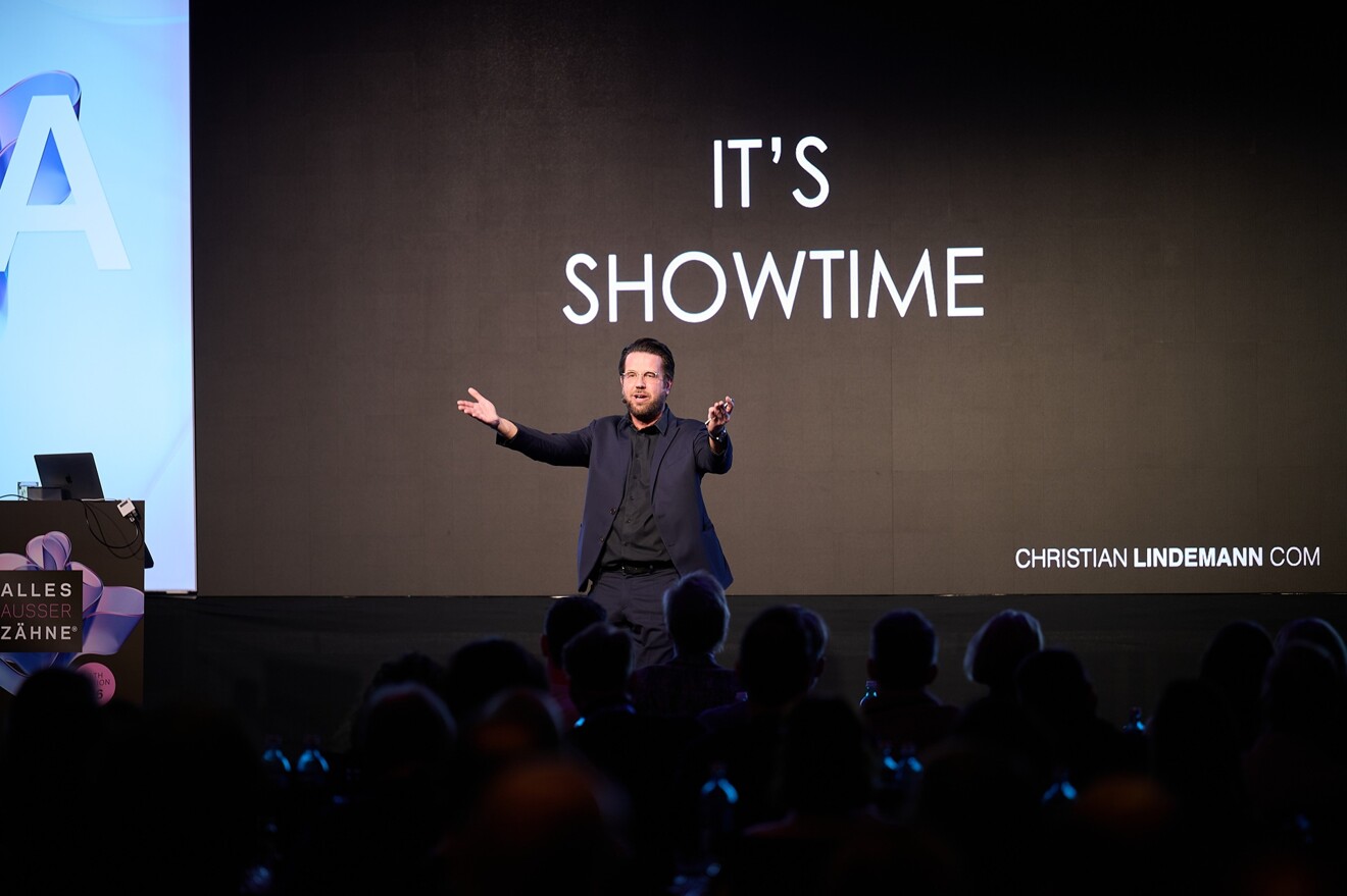Christian Lindemann bei seinem Vortrag „Die Bühne des Lebens“.