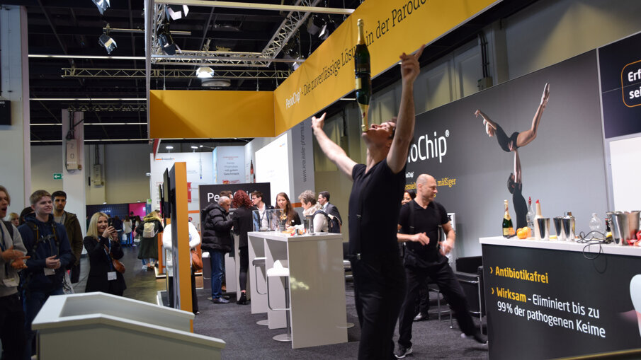 Periodontal therapy is no balancing act with PerioChip. (Image: Dental Tribune International)