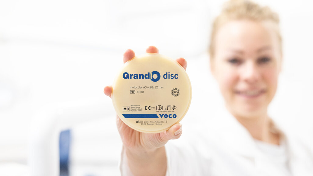 Just like a natural tooth—Grandio disc multicolor from VOCO