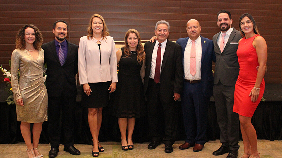 La directiva del Colegio de Cirujanos Dentistas en el evento.