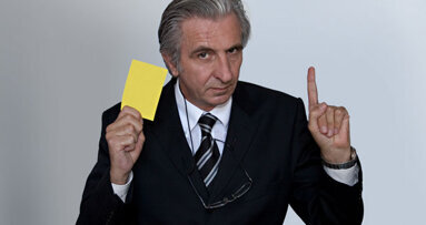 „Gelbe Karte“ für Minister Rösler
