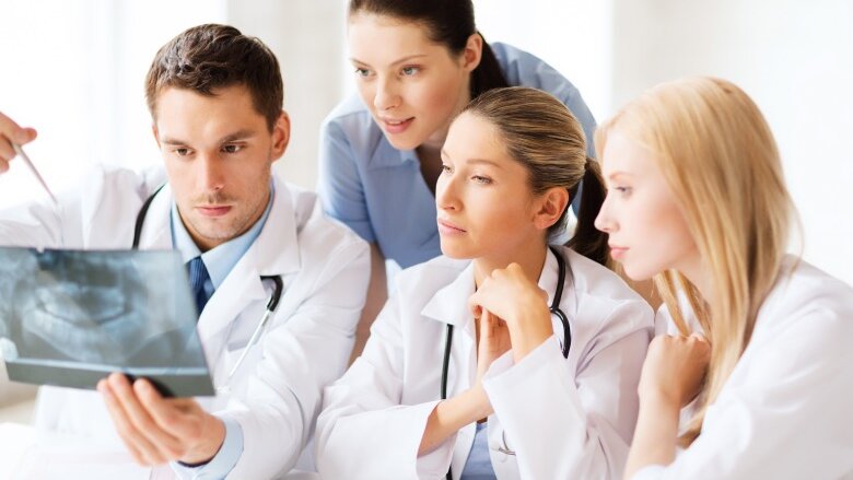 Londra: medicii dentiști vor fi redirecționați către munca în spitale