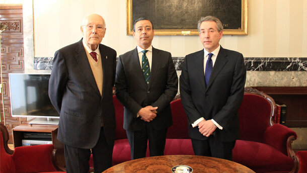 Presidente del Consejo de Estado trasladará a Ministros de Sanidad y Educación la importancia en formación odontológica