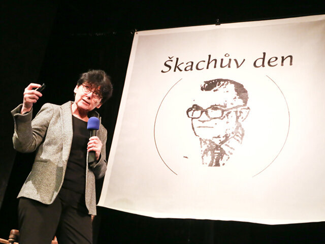 MUDr. Koťová – Ortodoncie II. – Počet zubů?