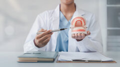 Aktualisierung der S3-Leitlinie: Implantatversorgung bei medikamen­töser Therapie mit Knochenantiresorptiva