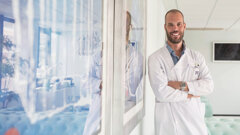 David Ângelo recebe a 1.ª Medalha de Mérito em Estomatologia concedida pela SPECO