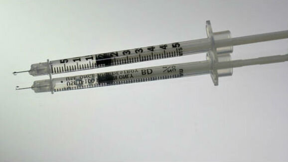 O uso do ácido hialurônico e toxina botulínica é aprovado pelo CFO