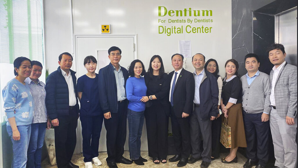 Bệnh viện Răng Hàm Mặt Trung Ương Hà Nội thăm và làm việc với Công ty BMS Vina