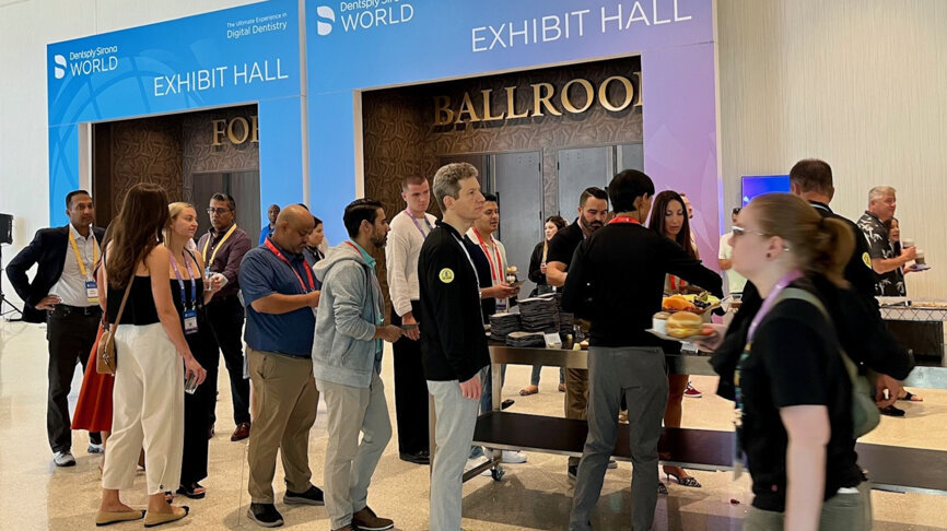 Attendees enjoy the exhibition area at DS World Las Vegas 2024. (Image: Dental Tribune International)