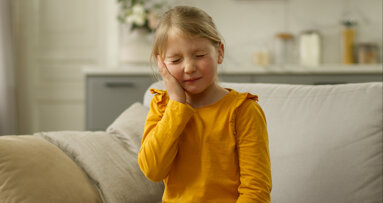 Quase 5.000 crianças neozelandesas aguardam com dor devido à sobrecarga do sistema odontológico