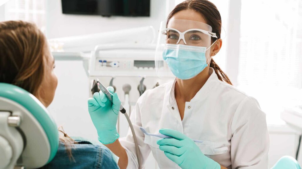 Zahnärztliche Existenzgründung: Frauen zurückhaltender